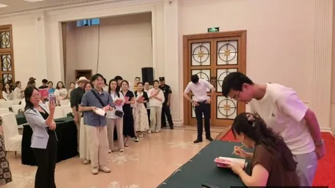 巴萨4-2皇家贝蒂斯战报：费兰托雷斯帽子戏法惊艳全场